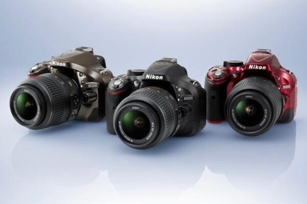 Nikon_D5200_vs_Nikon_D7000_vs_Nikon_D5100_vs_Nikon_D3200