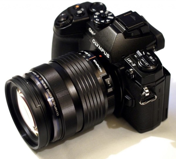 olympus-12-40mm-f2-8-pro-lens-on-e-m1_01