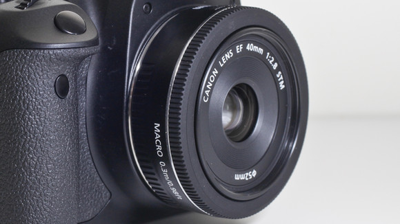 canon-24mm-pancake-lens