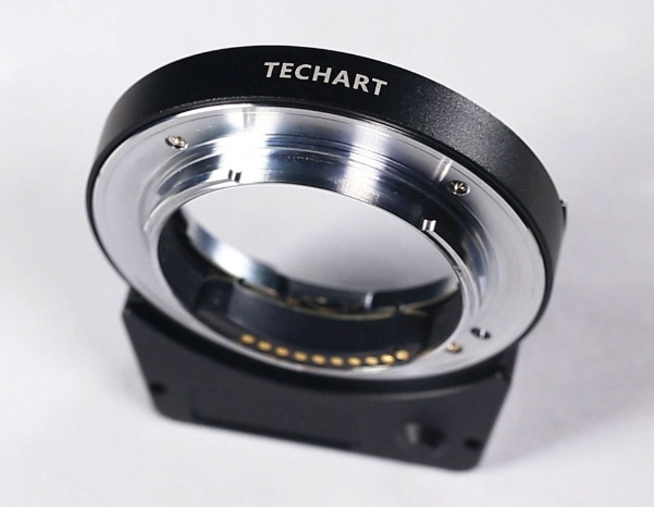 Techart-Pro-Leica-M-to-Sony-E-autofocus-lens-adapter